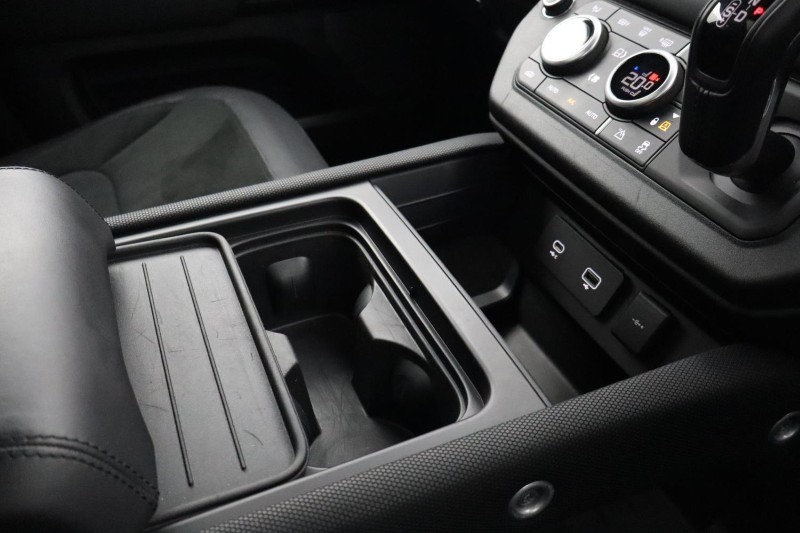 2022 (22) LAND ROVER DEFENDER 5.0 P525 V8 110 5dr Auto 5155732