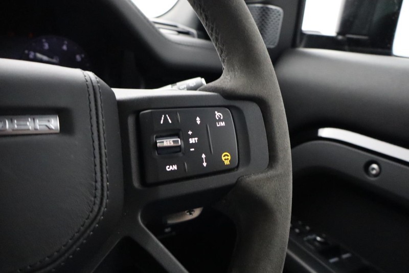 2022 (22) LAND ROVER DEFENDER 5.0 P525 V8 110 5dr Auto 5155712