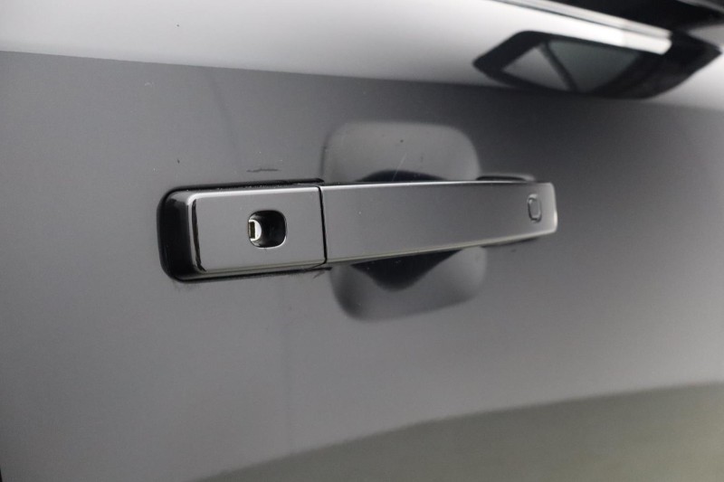 2022 (22) LAND ROVER DEFENDER 5.0 P525 V8 110 5dr Auto 5155680