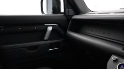 2022 (22) LAND ROVER DEFENDER 5.0 P525 V8 110 5dr Auto 5155729