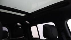 2022 (22) LAND ROVER DEFENDER 5.0 P525 V8 110 5dr Auto 5155734