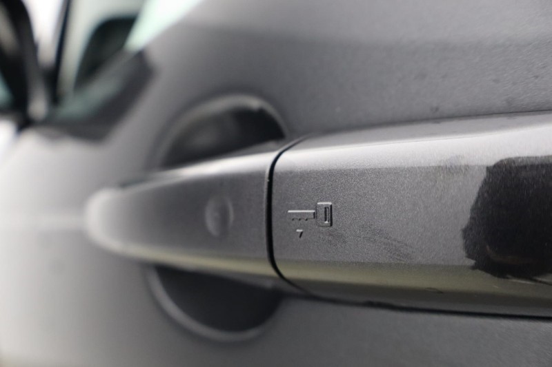 2025 (25) LAND ROVER DISCOVERY 3.0 D350 35th Edition 5dr Auto 5152842