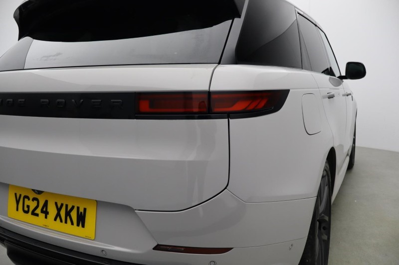 2024 (24) LAND ROVER RANGE ROVER SPORT 3.0 D300 Dynamic SE 5dr Auto 5154409