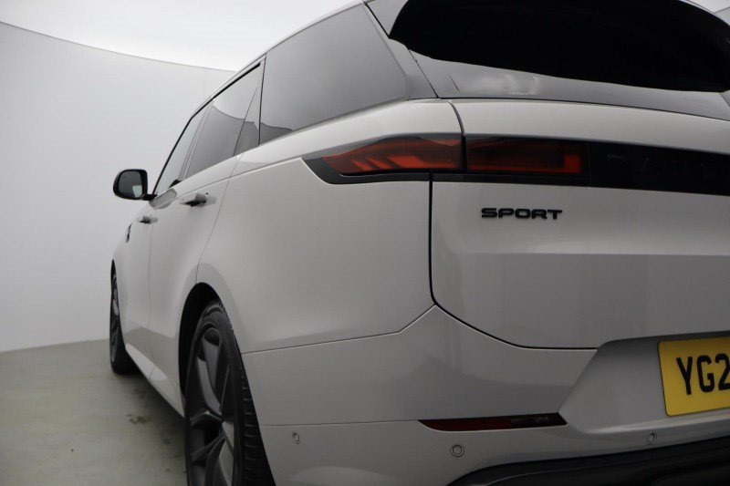 2024 (24) LAND ROVER RANGE ROVER SPORT 3.0 D300 Dynamic SE 5dr Auto 5154518