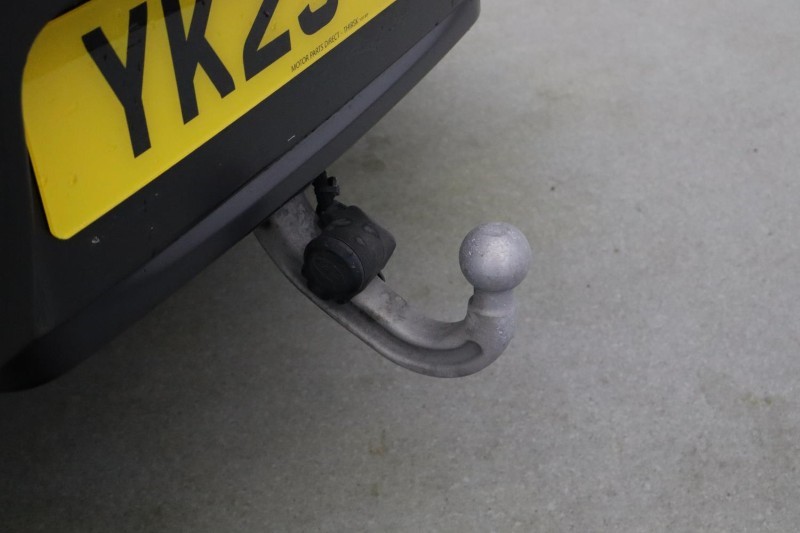 2023 (23) LAND ROVER DEFENDER 3.0 D300 75th Limited Edition 90 3dr Auto 5170213