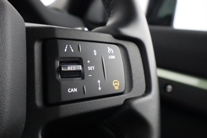 2023 (23) LAND ROVER DEFENDER 3.0 D300 75th Limited Edition 90 3dr Auto 5170255