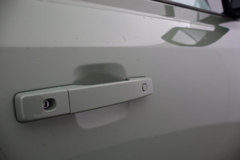 2023 (23) LAND ROVER DEFENDER 3.0 D300 75th Limited Edition 90 3dr Auto 5170225