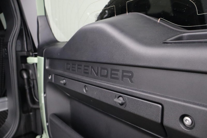 2023 (23) LAND ROVER DEFENDER 3.0 D300 75th Limited Edition 90 3dr Auto 5170207