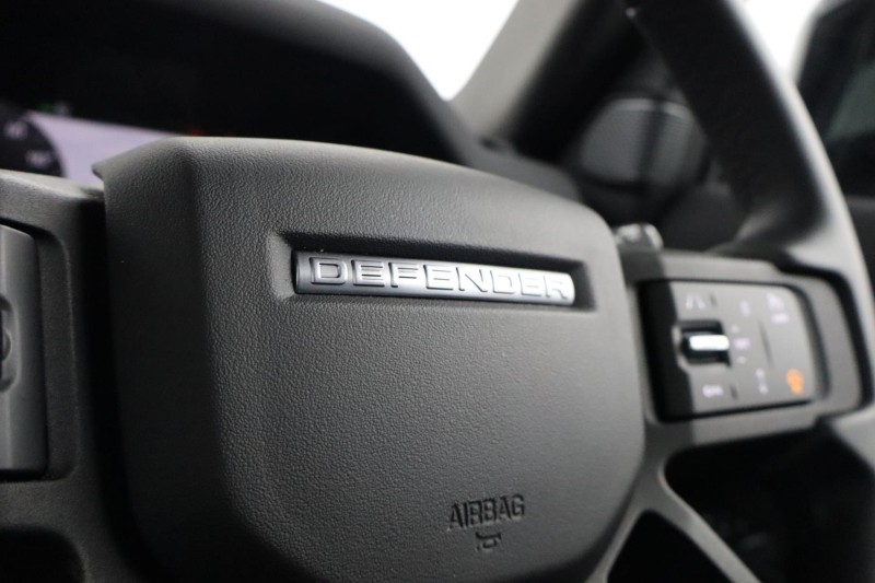 2023 (23) LAND ROVER DEFENDER 3.0 D300 75th Limited Edition 90 3dr Auto 5170268