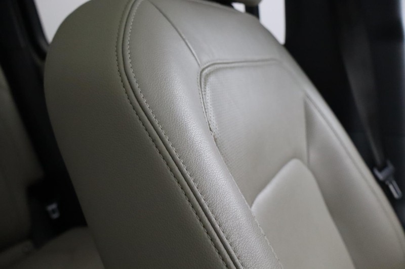 2022 (22) LAND ROVER DEFENDER 3.0 D300 SE 110 5dr Auto [7 Seat] 5173425