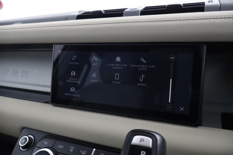 2022 (22) LAND ROVER DEFENDER 3.0 D300 SE 110 5dr Auto [7 Seat] 5173413