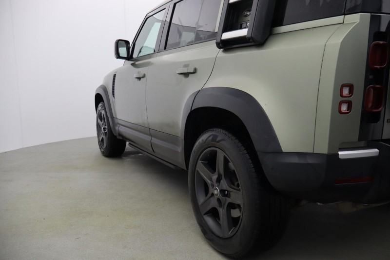 2022 (22) LAND ROVER DEFENDER 3.0 D300 SE 110 5dr Auto [7 Seat] 5173366