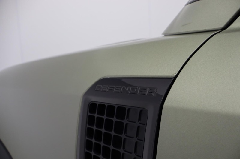 2022 (22) LAND ROVER DEFENDER 3.0 D300 SE 110 5dr Auto [7 Seat] 5173398