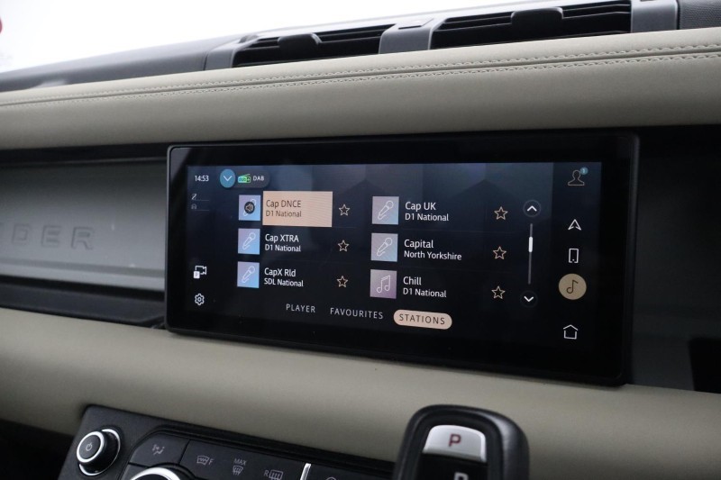 2022 (22) LAND ROVER DEFENDER 3.0 D300 SE 110 5dr Auto [7 Seat] 5173409