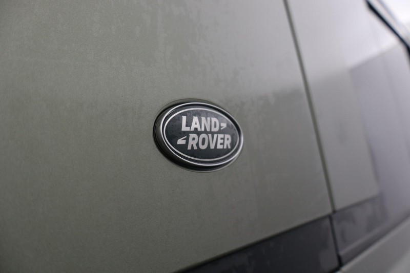 2022 (22) LAND ROVER DEFENDER 3.0 D300 SE 110 5dr Auto [7 Seat] 5173379