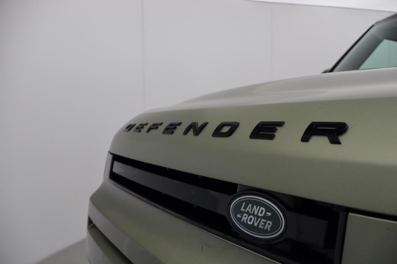 2022 (22) LAND ROVER DEFENDER 3.0 D300 SE 110 5dr Auto [7 Seat] 5173395