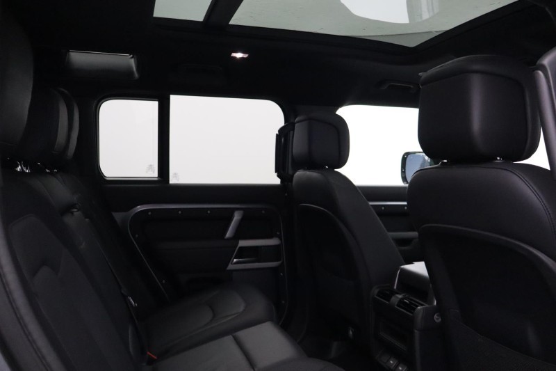 2023 (23) LAND ROVER DEFENDER 3.0 D250 X-Dynamic HSE 110 5dr Auto 5155981