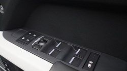 2023 (23) LAND ROVER DEFENDER 3.0 D250 X-Dynamic HSE 110 5dr Auto 5156016