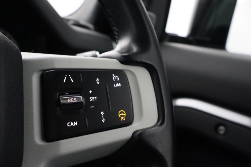 2023 (23) LAND ROVER DEFENDER 3.0 D250 X-Dynamic HSE 110 5dr Auto 5156019