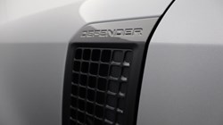 2023 (23) LAND ROVER DEFENDER 3.0 D250 X-Dynamic HSE 110 5dr Auto 5155996