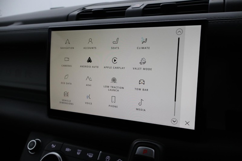 2023 (23) LAND ROVER DEFENDER 3.0 D250 X-Dynamic HSE 110 5dr Auto 5156029