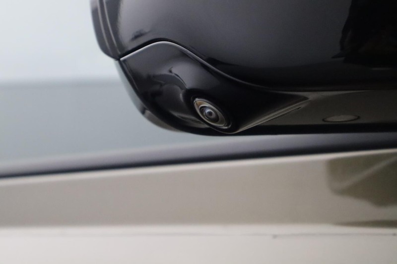 2026 (75) LAND ROVER COMMERCIAL DEFENDER 3.0 D350 Hard Top X-Dynamic HSE Auto [3 Seat] 5184669