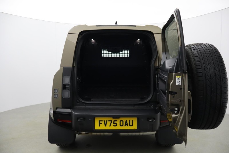 2026 (75) LAND ROVER COMMERCIAL DEFENDER 3.0 D350 Hard Top X-Dynamic HSE Auto [3 Seat] 5184655