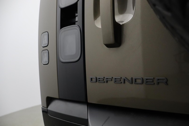 2026 (75) LAND ROVER COMMERCIAL DEFENDER 3.0 D350 Hard Top X-Dynamic HSE Auto [3 Seat] 5184653