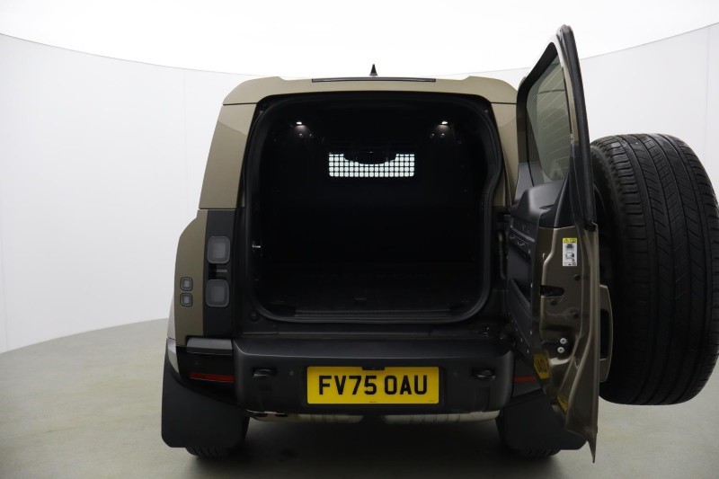 2026 (75) LAND ROVER COMMERCIAL DEFENDER 3.0 D350 Hard Top X-Dynamic HSE Auto [3 Seat] 5184656