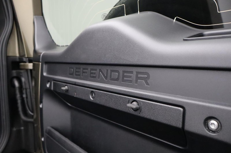 2026 (75) LAND ROVER COMMERCIAL DEFENDER 3.0 D350 Hard Top X-Dynamic HSE Auto [3 Seat] 5184654
