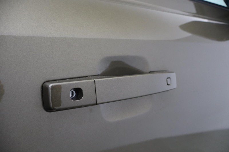 2026 (75) LAND ROVER COMMERCIAL DEFENDER 3.0 D350 Hard Top X-Dynamic HSE Auto [3 Seat] 5184661