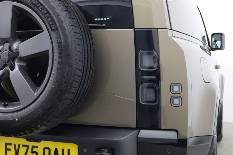 2026 (75) LAND ROVER COMMERCIAL DEFENDER 3.0 D350 Hard Top X-Dynamic HSE Auto [3 Seat] 5184649