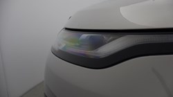 2020 (20) LAND ROVER RANGE ROVER EVOQUE 2.0 D180 R-Dynamic SE 5dr Auto 5160414