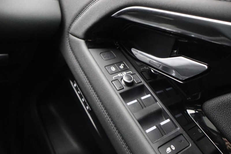 2020 (20) LAND ROVER RANGE ROVER EVOQUE 2.0 D180 R-Dynamic SE 5dr Auto 5160451