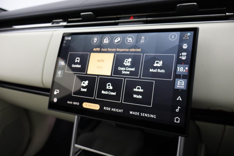 2024 (24) LAND ROVER RANGE ROVER 3.0 P400 HSE LWB 4dr Auto [7 Seat] 5203566