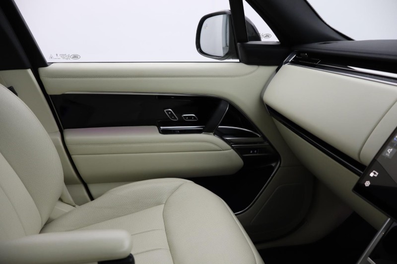 2024 (24) LAND ROVER RANGE ROVER 3.0 P400 HSE LWB 4dr Auto [7 Seat] 5203570