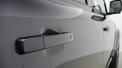 2025 (25) LAND ROVER DEFENDER 3.0 D350 X-Dynamic SE 110 5dr Auto 5162545