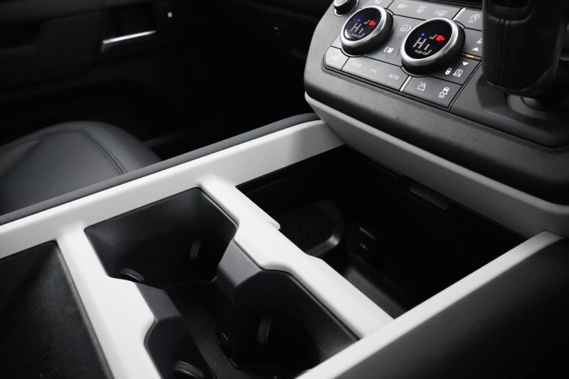 2025 (25) LAND ROVER DEFENDER 3.0 D350 X-Dynamic SE 110 5dr Auto 5162591