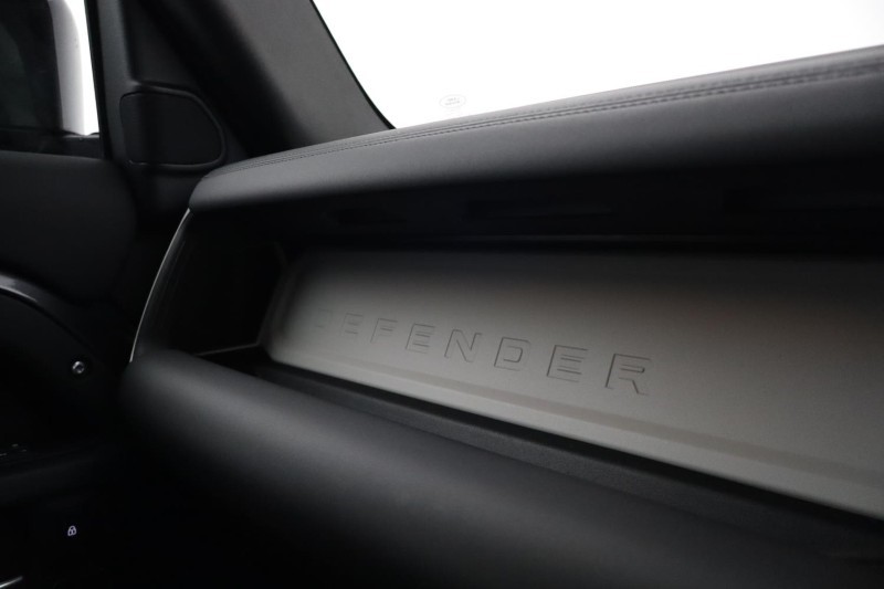 2025 (25) LAND ROVER DEFENDER 3.0 D350 X-Dynamic SE 110 5dr Auto 5162584