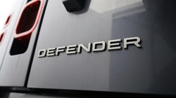 2025 (25) LAND ROVER DEFENDER 3.0 D350 X-Dynamic SE 110 5dr Auto 5162533