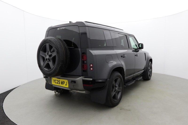 2025 (25) LAND ROVER DEFENDER 3.0 D350 X-Dynamic SE 110 5dr Auto 5162528