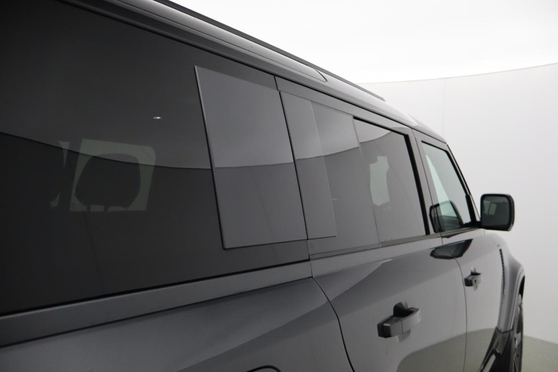 2025 (25) LAND ROVER DEFENDER 3.0 D350 X-Dynamic SE 110 5dr Auto 5162544