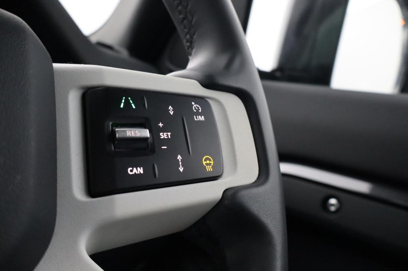 2025 (25) LAND ROVER DEFENDER 3.0 D350 X-Dynamic SE 110 5dr Auto 5162575