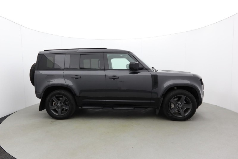 2025 (25) LAND ROVER DEFENDER 3.0 D350 X-Dynamic SE 110 5dr Auto 5162526