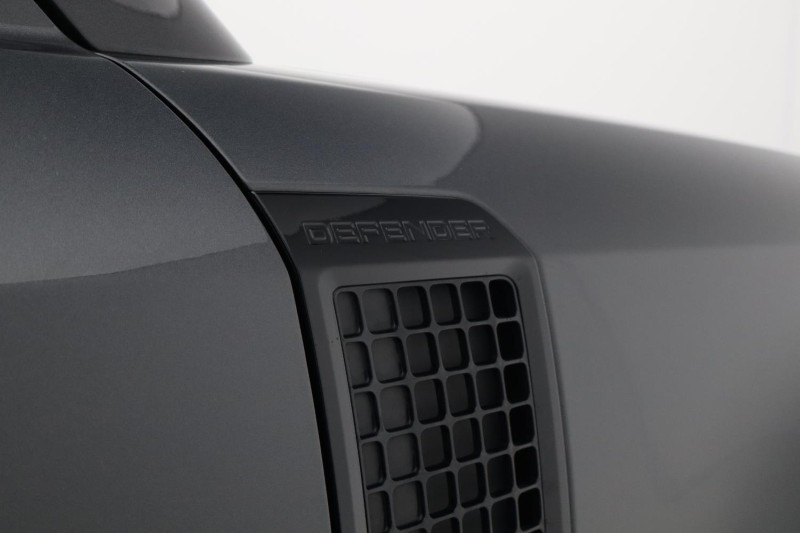 2025 (25) LAND ROVER DEFENDER 3.0 D350 X-Dynamic SE 110 5dr Auto 5162549