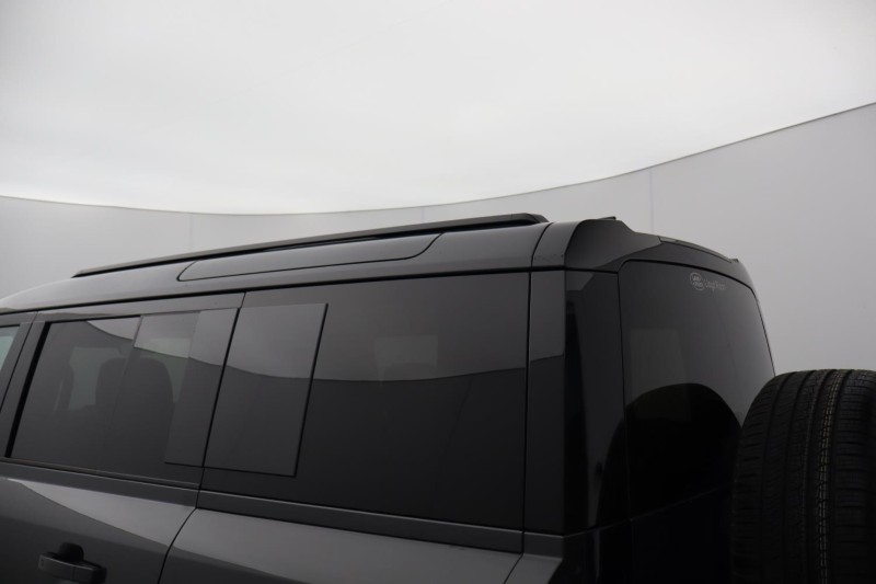 2025 (25) LAND ROVER DEFENDER 3.0 D350 X-Dynamic SE 110 5dr Auto 5162538