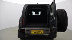 2025 (25) LAND ROVER DEFENDER 3.0 D350 X-Dynamic SE 110 5dr Auto 5162536