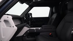 2025 (25) LAND ROVER COMMERCIAL DEFENDER 3.0 D250 Hard Top S Auto 5179560