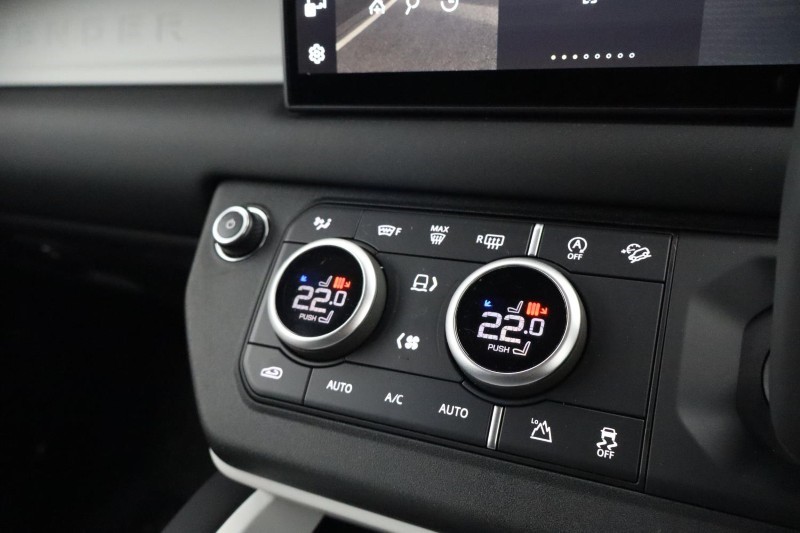 2025 (25) LAND ROVER COMMERCIAL DEFENDER 3.0 D250 Hard Top S Auto 5179592