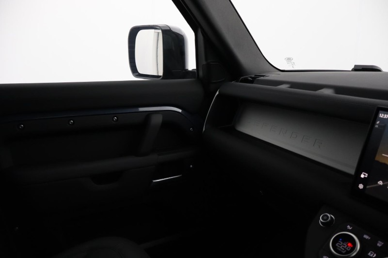 2025 (25) LAND ROVER COMMERCIAL DEFENDER 3.0 D250 Hard Top S Auto 5179595